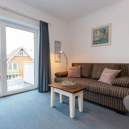 Hoppe 5 Modern Retreat